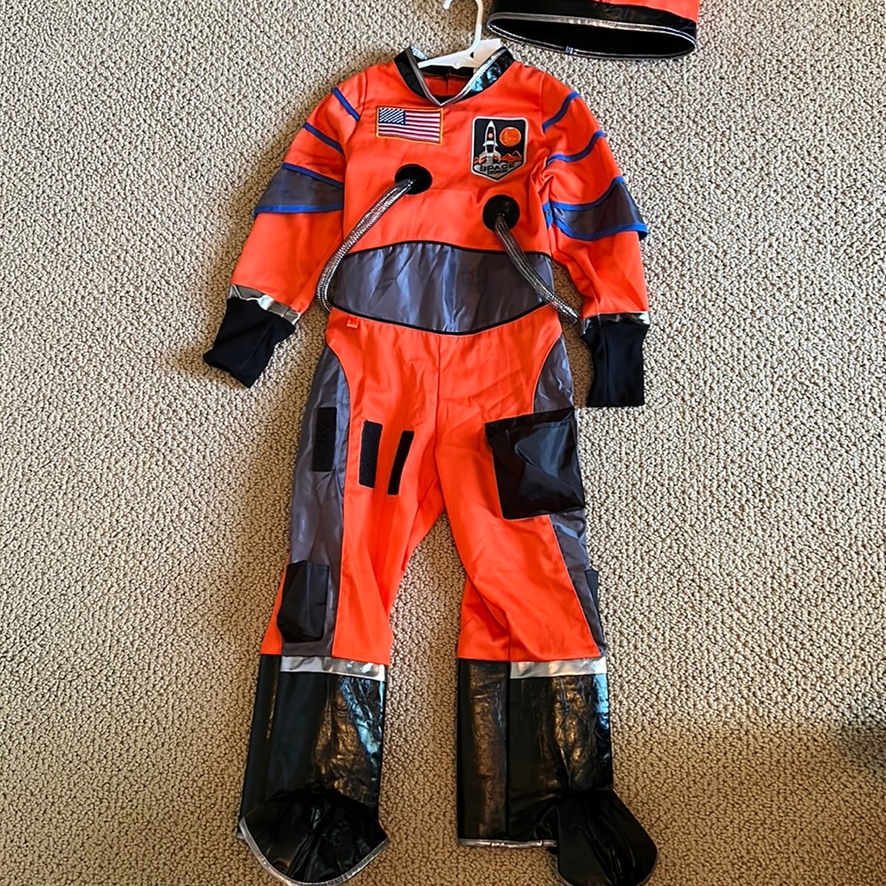 Astronaut costume! Perfect condition for Halloween!